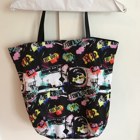 Steve Madden Reversible Black & Graffiti Tote - Picture 5 of 5